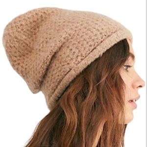 FREE PEOPLE➕NWT Dreamland Knit Beanie